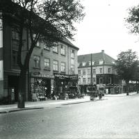 Lyngby Hovedgade 68, 1930 - Isenkræmmer ved Torvet