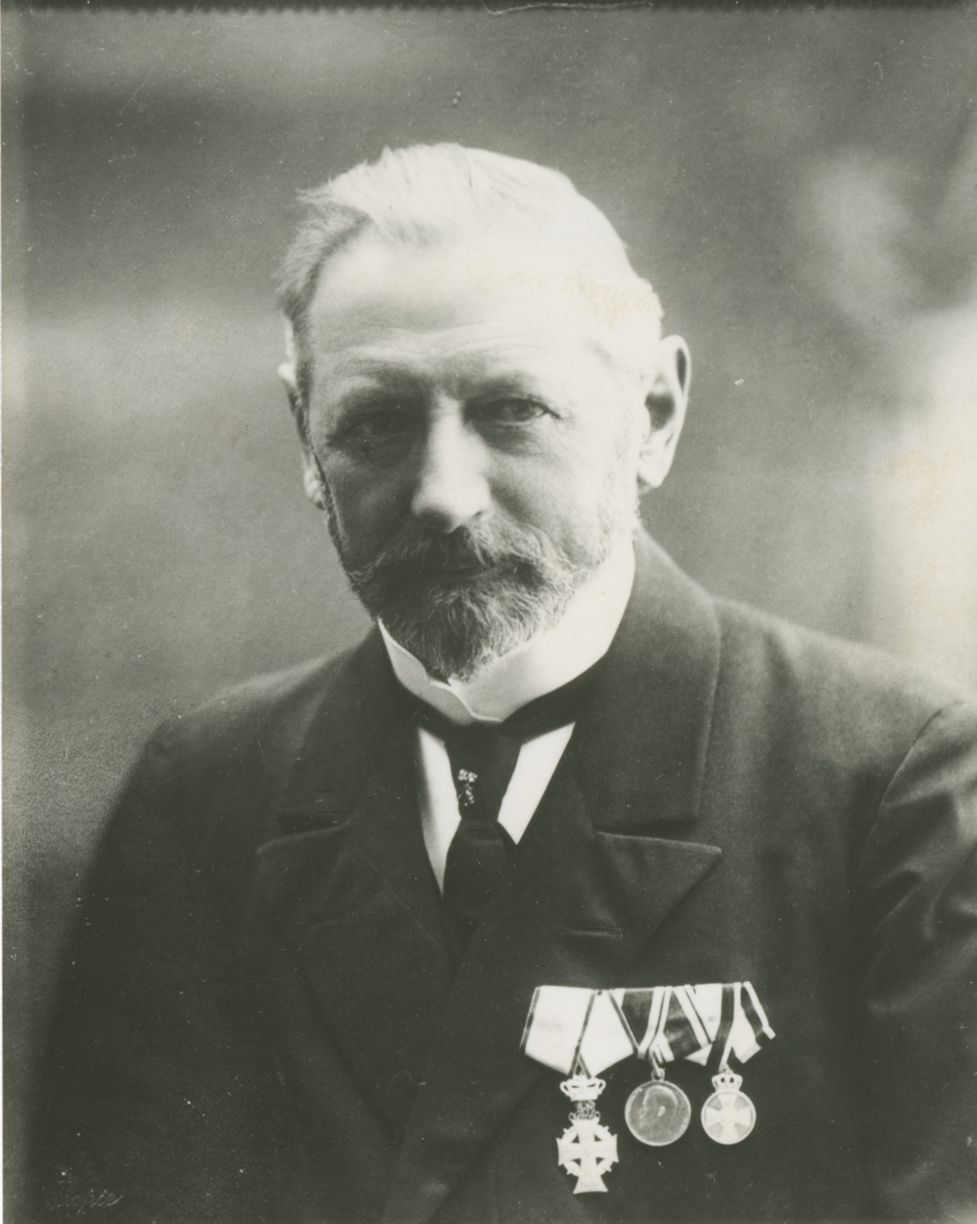 Lods Johan Steffensen var fast lods for Kongeskibet, når det skulle gennem Øresund. Det affødte flere ordener, bl.a. Dannebrogordenens hæderstegn.