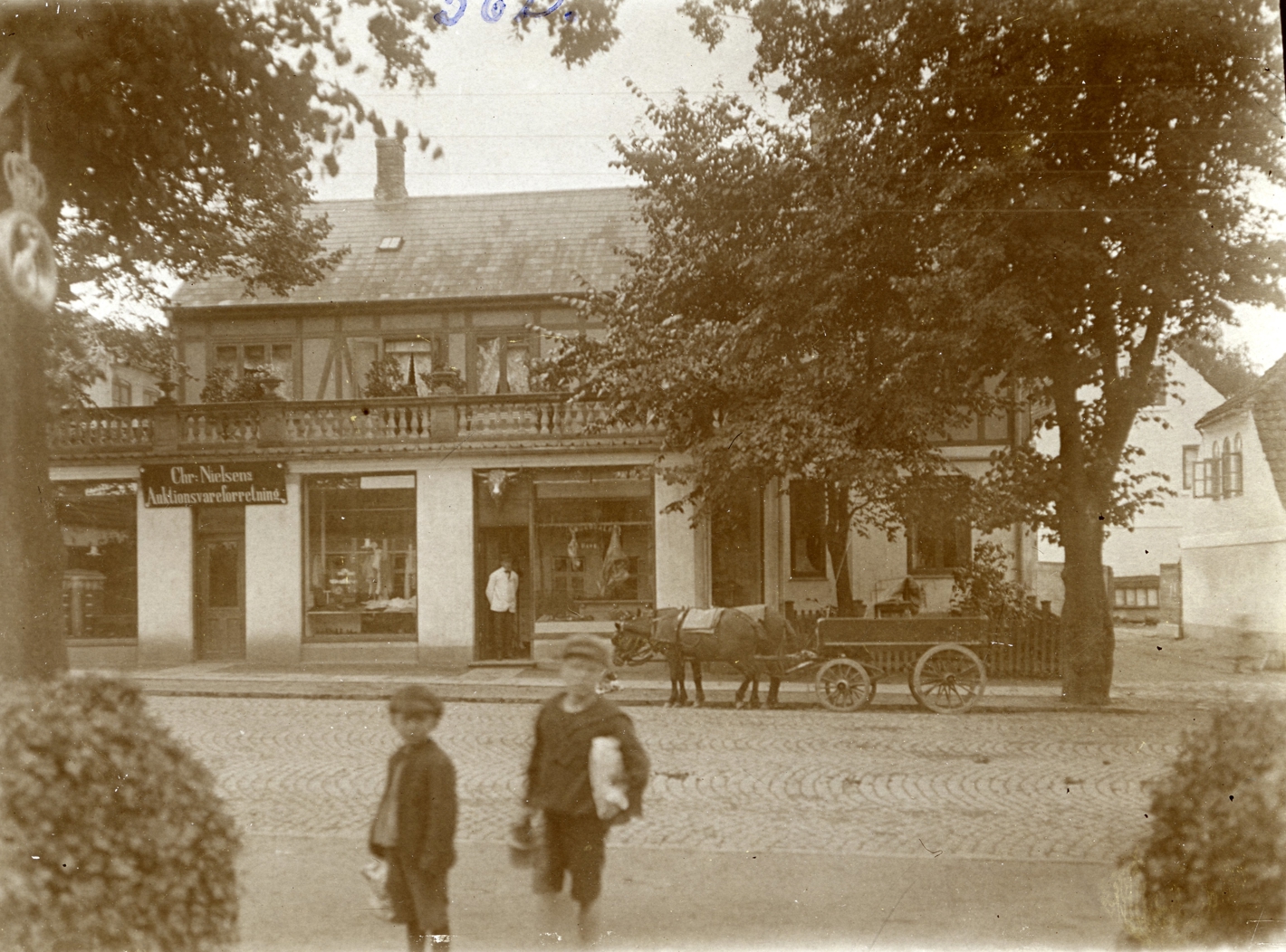 Lyngby Hovedgade 74, 1904 - Slagteren ved Likørstræde